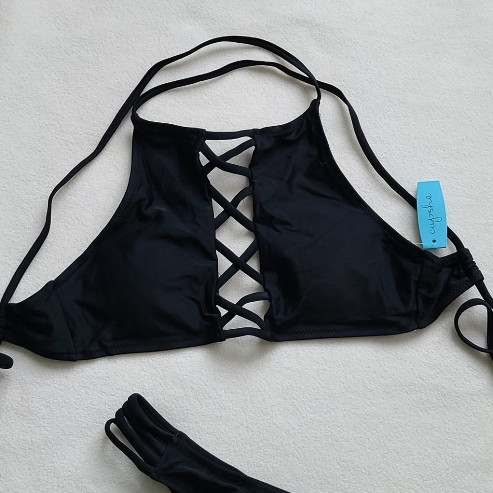 ❌SOLD❌Cupshe Bikini  Size Small - Picture 2 of 6